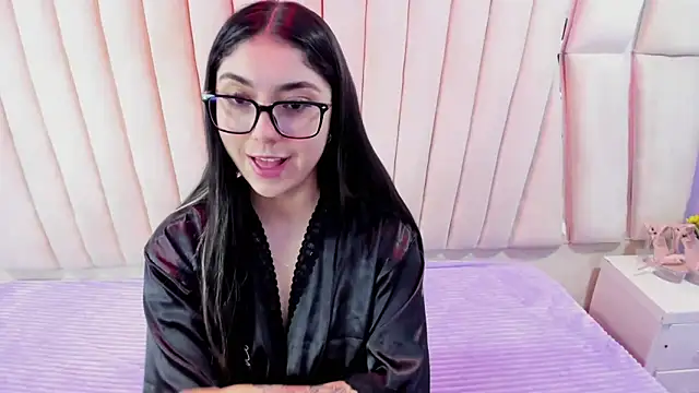 Lucy Anall  online show from 03/12/26, 10:03