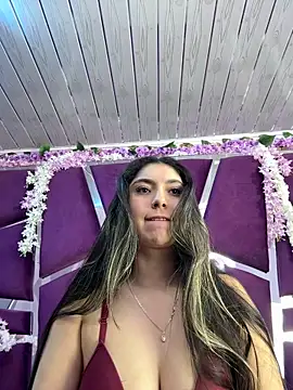 Lucy Anall  online show from 06/17/26, 12:11