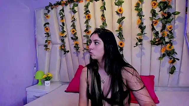 Snapshot of Lucy_Anall_ chatting on 02/12/25, 11:09 Lucy Anall online show from 02/12/25, 11:09