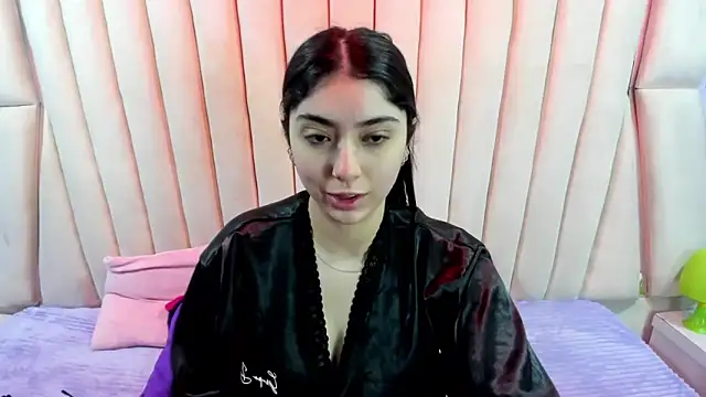 Lucy Anall  online show from 04/30/26, 10:58