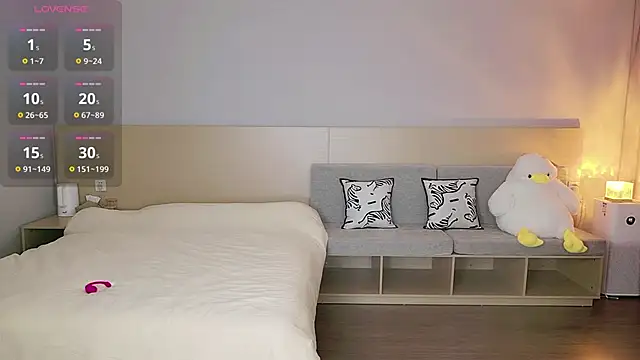 Lucky-baby online show from 10/12/25, 01:12