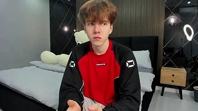 Snapshot of braxiboy chatting on 01/12/25, 09:51 braxiboy online show from 01/12/25, 09:51