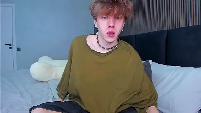 Snapshot of braxiboy chatting on 02/22/25, 05:12 braxiboy online show from 02/22/25, 05:12