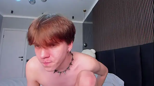 Snapshot of braxiboy chatting on 02/21/25, 02:39 braxiboy online show from 02/21/25, 02:39