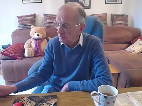 Snapshot of Ferret7777 chatting on 10/14/25, 10:38 Ferret7777 online show from 10/14/25, 10:38