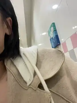 Bella0815 online show from 02/17/25, 11:02