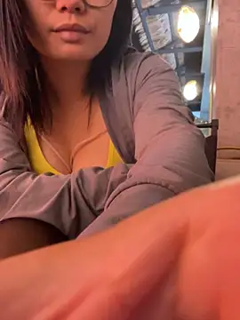 Bella0815 online show from 11/03/25, 06:51