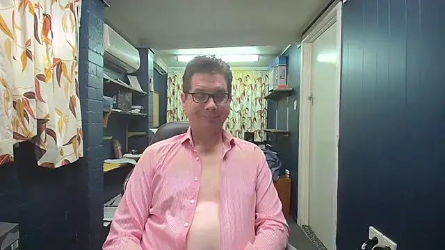 tilobinder online show from 11/08/25, 03:15