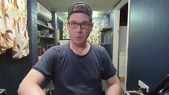 tilobinder online show from 12/15/25, 12:55