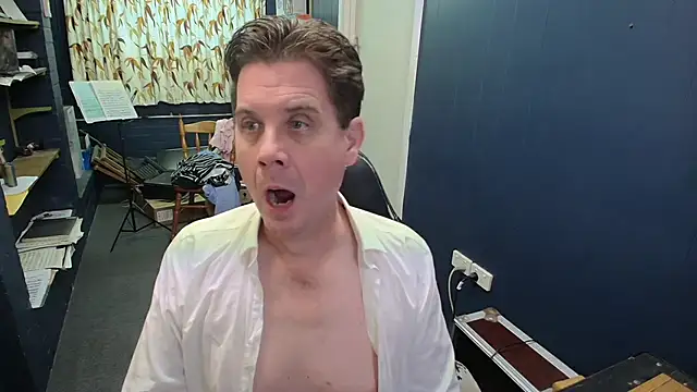 tilobinder online show from 05/22/26, 03:10