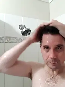 Snapshot of tilobinder chatting on 12/15/24, 08:30 tilobinder online show from 12/15/24, 08:30