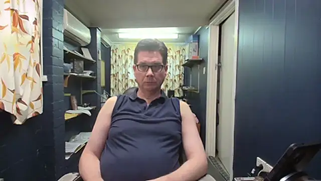 Snapshot of tilobinder chatting on 10/25/25, 01:45 tilobinder online show from 10/25/25, 01:45