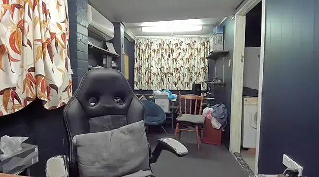 Snapshot of tilobinder chatting on 03/03/25, 03:43 tilobinder online show from 03/03/25, 03:43