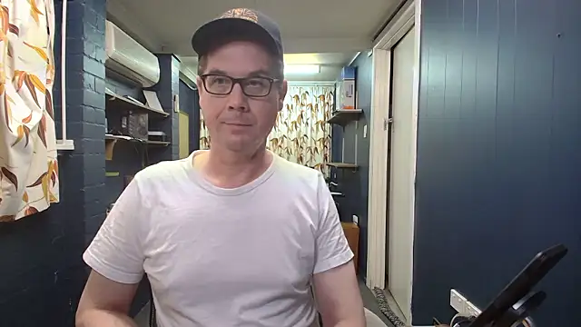 tilobinder online show from 01/19/26, 04:00