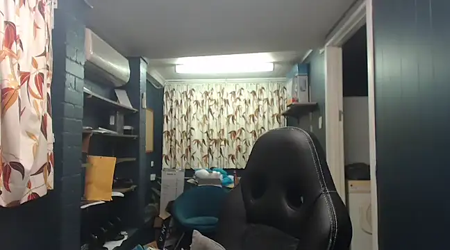 Snapshot of tilobinder chatting on 03/20/25, 02:21 tilobinder online show from 03/20/25, 02:21