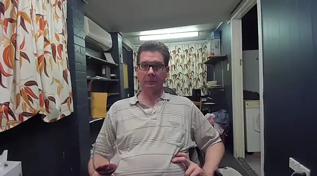 Snapshot of tilobinder chatting on 03/14/25, 01:02 tilobinder online show from 03/14/25, 01:02