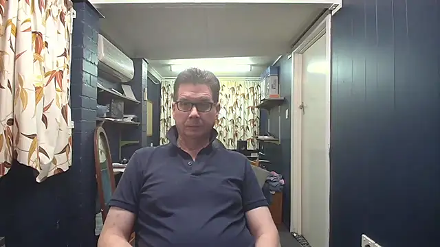 Snapshot of tilobinder chatting on 10/10/25, 01:56 tilobinder online show from 10/10/25, 01:56