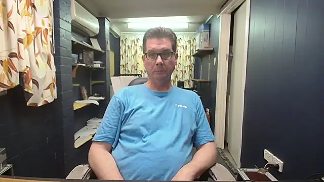 tilobinder online show from 12/01/25, 01:45