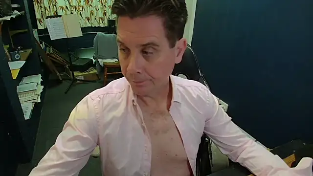Snapshot of tilobinder chatting on 06/19/26, 03:40 tilobinder online show from 06/19/26, 03:40
