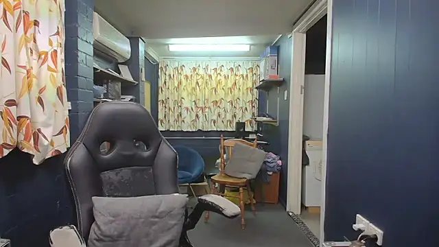 Snapshot of tilobinder chatting on 10/08/25, 01:56 tilobinder online show from 10/08/25, 01:56