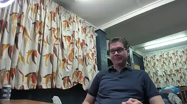 Snapshot of tilobinder chatting on 01/10/25, 02:23 tilobinder online show from 01/10/25, 02:23