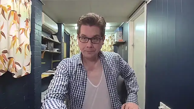 Snapshot of tilobinder chatting on 09/14/25, 01:11 tilobinder online show from 09/14/25, 01:11