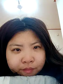 Snapshot of hello098712 chatting on 03/11/25, 09:45 hello098712 online show from 03/11/25, 09:45
