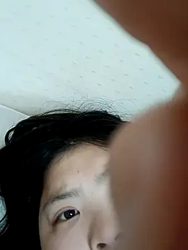 Snapshot of hello098712 chatting on 03/14/25, 10:39 hello098712 online show from 03/14/25, 10:39