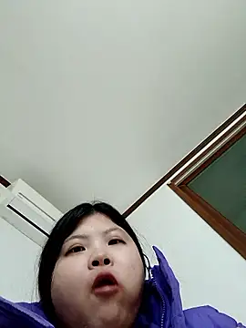 hello098712 online show from 12/03/25, 09:31