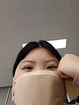 hello098712 online show from 11/17/25, 03:21