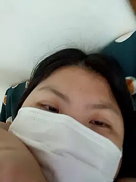 hello098712 online show from 10/27/25, 10:16