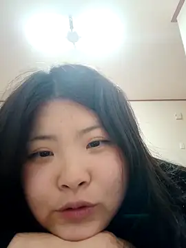 Snapshot of hello098712 chatting on 03/13/25, 03:28 hello098712 online show from 03/13/25, 03:28