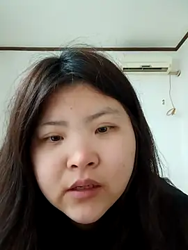 Snapshot of hello098712 chatting on 03/19/25, 11:39 hello098712 online show from 03/19/25, 11:39
