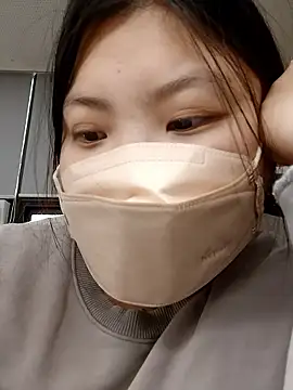 hello098712 online show from 10/21/25, 03:28