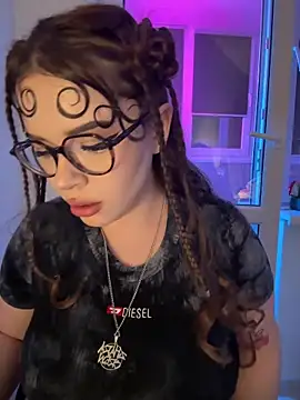 CutiePie3 online show from 02/06/26, 09:22