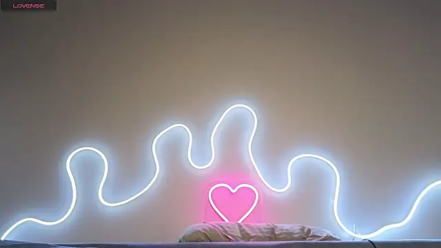 CutiePie3 online show from 03/18/25, 12:30