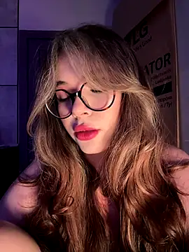 CutiePie3 online show from 09/18/25, 11:30