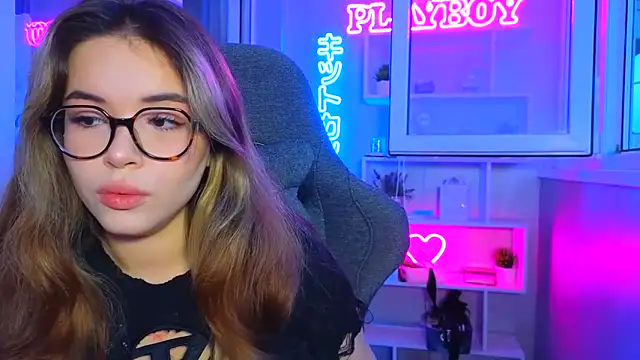 CutiePie3 online show from 10/06/25, 03:02