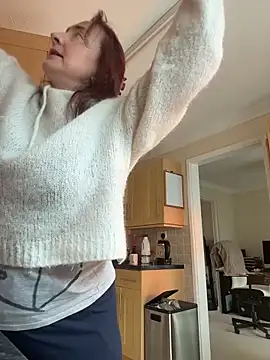 LouiseTswing online show from 02/26/26, 02:17