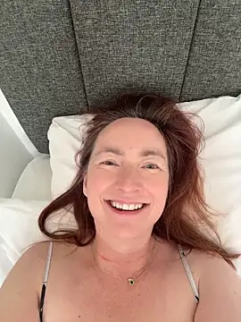 LouiseTswing online show from 06/11/26, 03:31