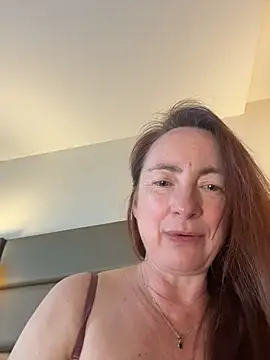 LouiseTswing online show from 04/02/26, 02:35