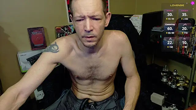 Snapshot of MasterForgedRayy chatting on 02/14/25, 12:51 MasterForgedRayy online show from 02/14/25, 12:51