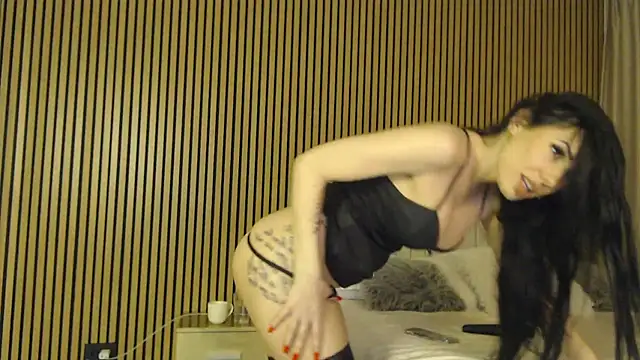 Halie May online show from 05/10/26, 12:42