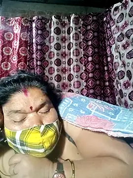 Snapshot of Hot_Falguni chatting on 02/13/25, 07:31 Hot Falguni online show from 02/13/25, 07:31
