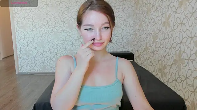 Snapshot of Lissa_Cristal chatting on 09/13/25, 11:43 Lissa Cristal online show from 09/13/25, 11:43