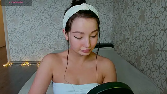 Lissa Cristal online show from 05/17/26, 11:21