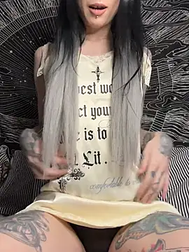 MissMidnightUK online show from 01/11/26, 10:16