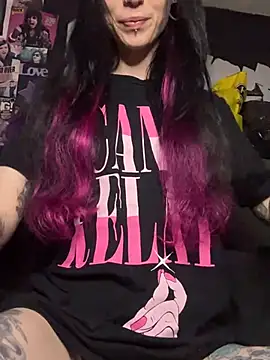 MissMidnightUK online show from 03/22/26, 11:39