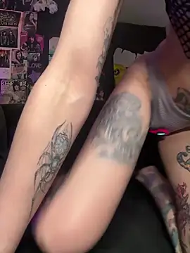 MissMidnightUK online show from 03/15/26, 09:33