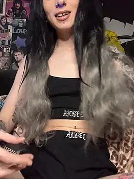 MissMidnightUK online show from 03/08/26, 10:24